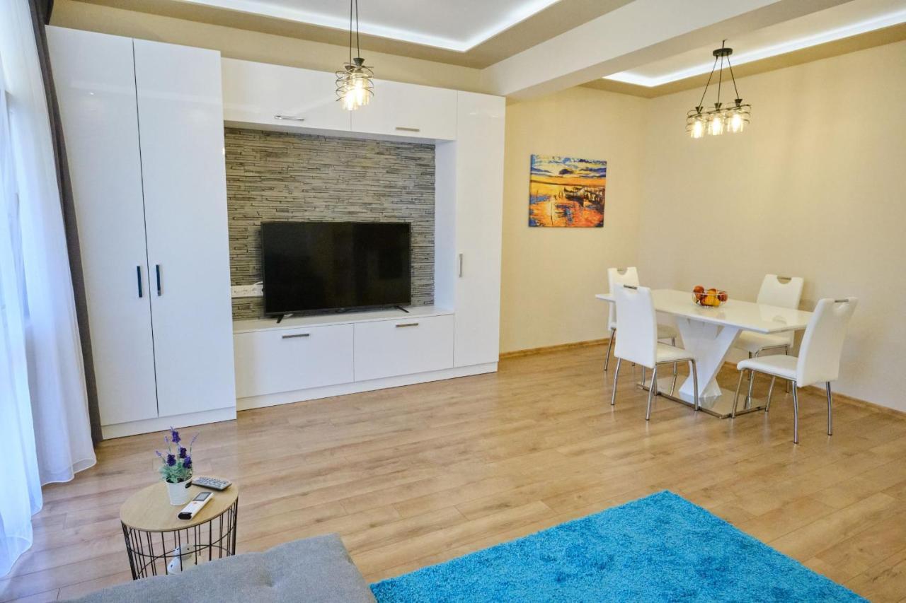 Luxury Nevena Apartment - Bogoridi super centre Burgas Esterno foto